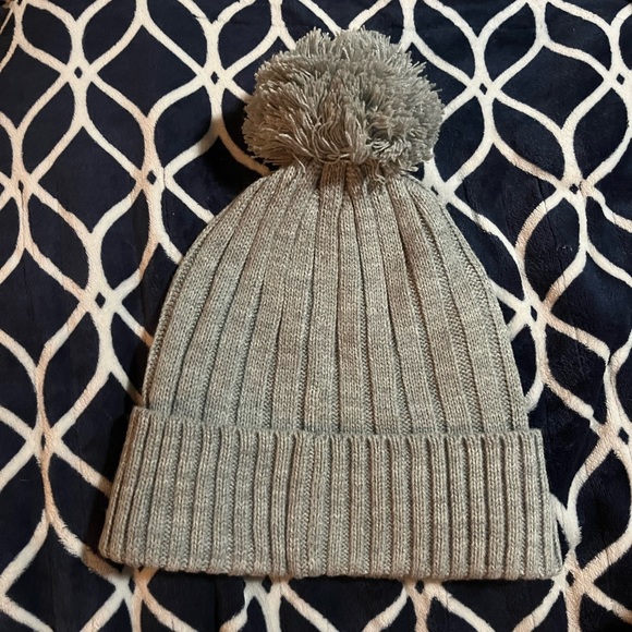 Michael Kors Stocking Hat - Picture 2 of 3